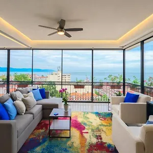 Luxury Oceanview Modern Apartment
